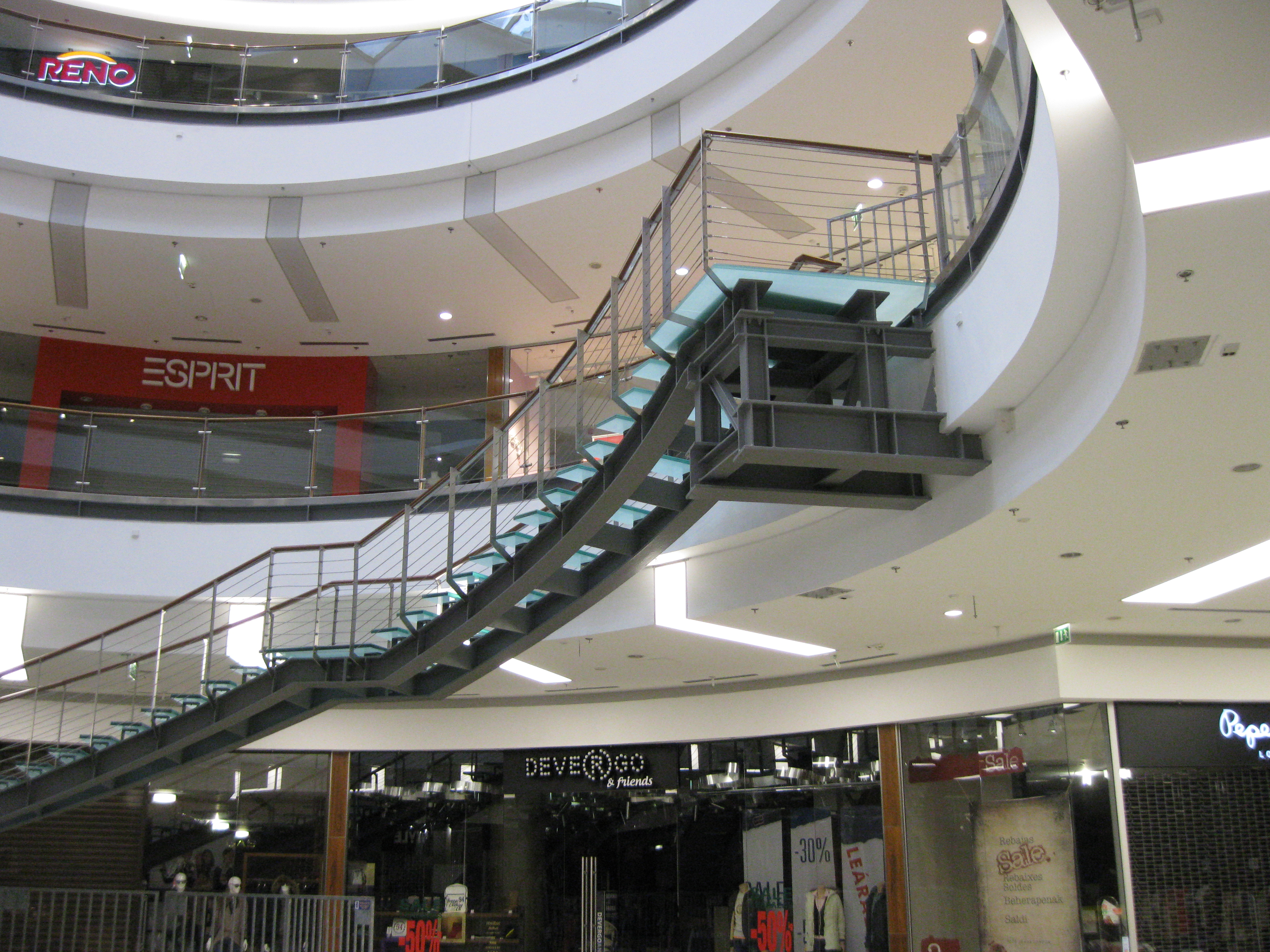 Direct Line | Debrecen Fórum shopping center
